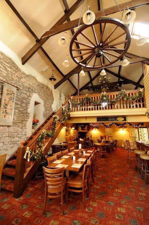 The Old Barn Inn Newport  Eksteriør billede
